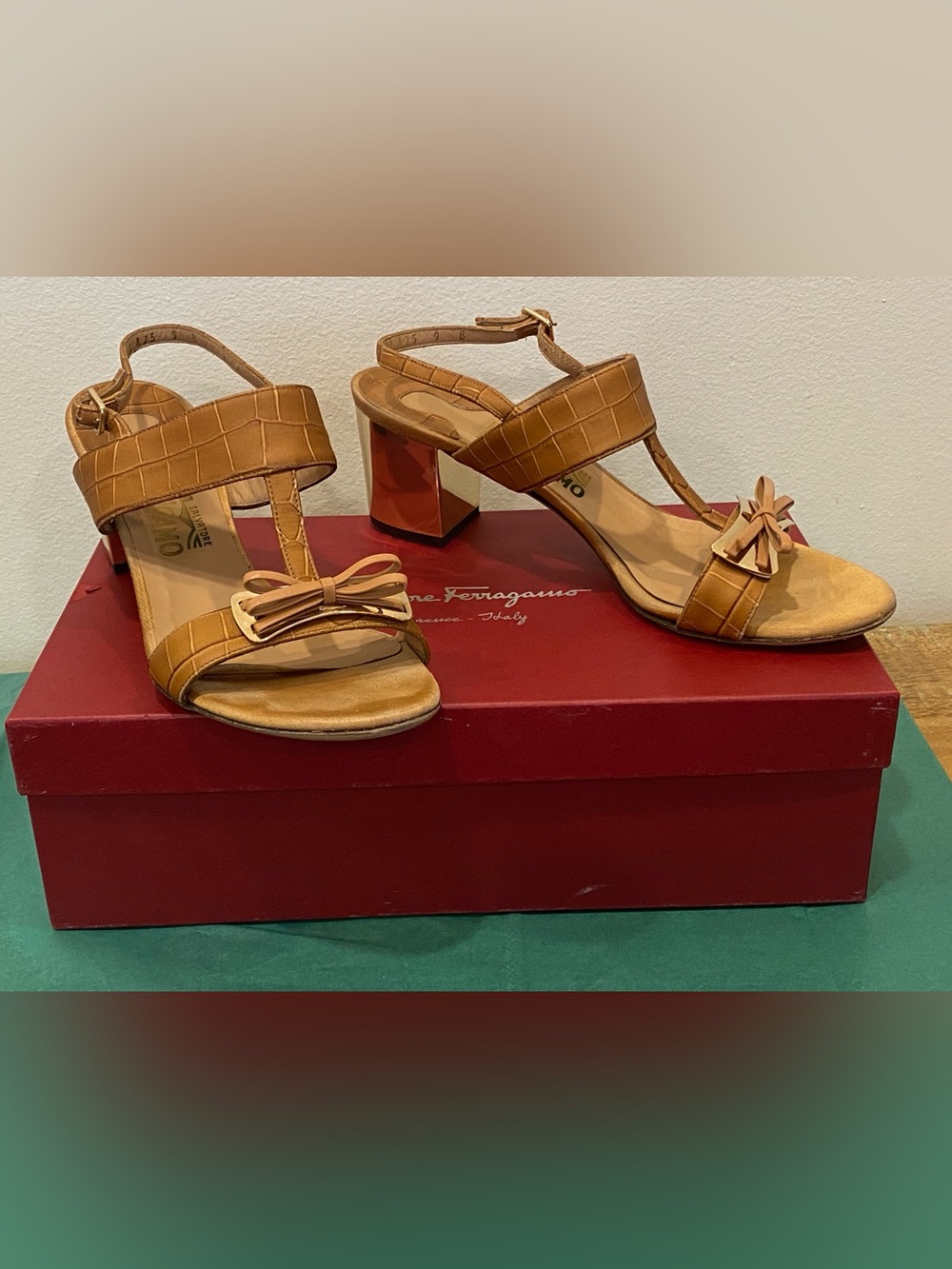 Salvatore Ferragamo Blues natural calf croc gold block heel sandals 9B classic